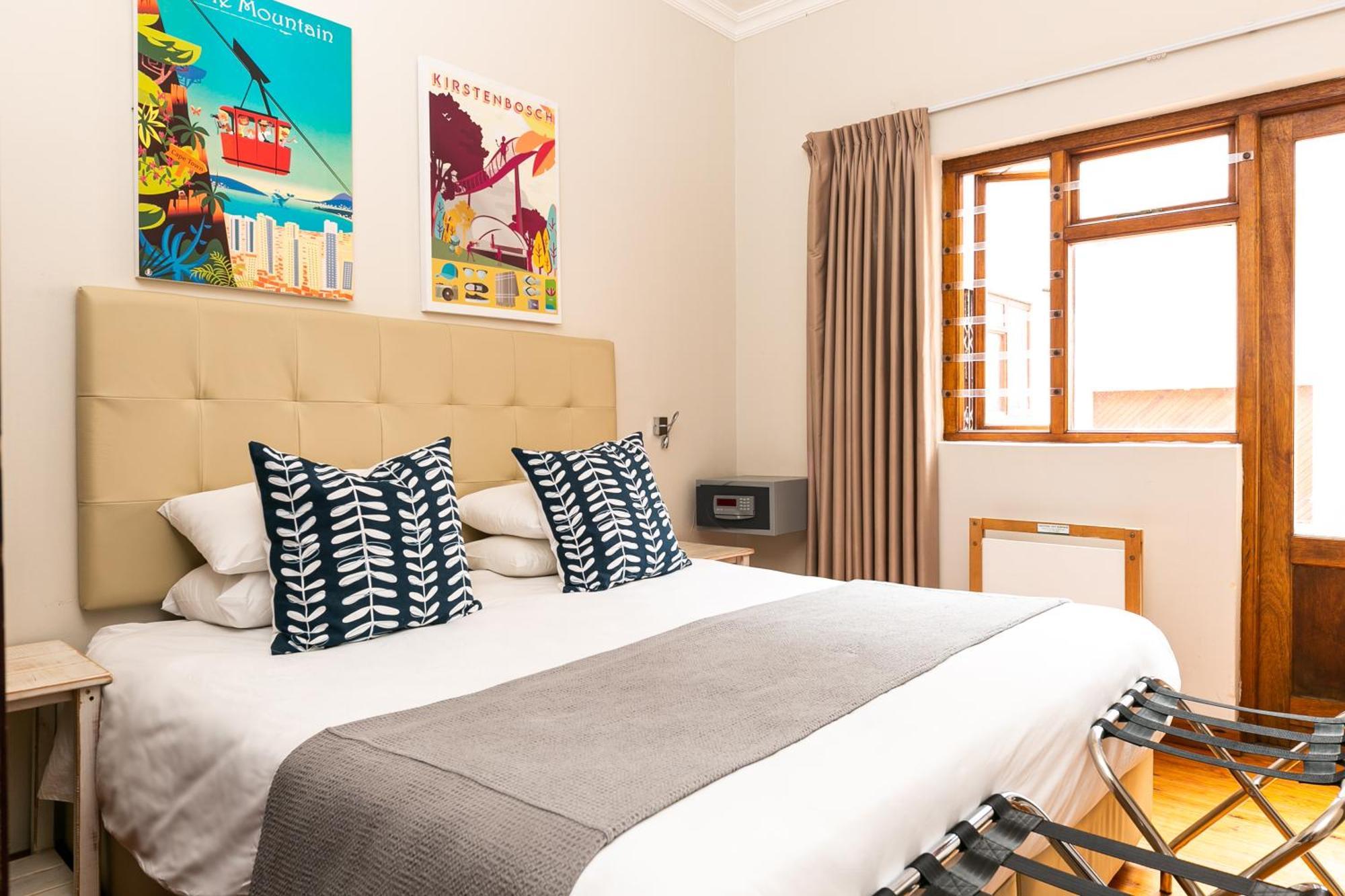 Camps Bay Village - Studios And Apartments Cape Town Exterior photo